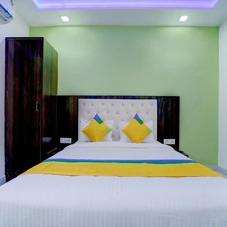 Hotel The Orient Tree, Agra Агра Екстериор снимка