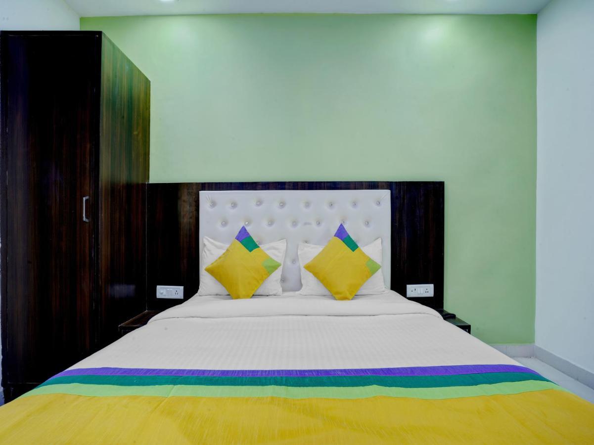 Hotel The Orient Tree, Agra Агра Екстериор снимка