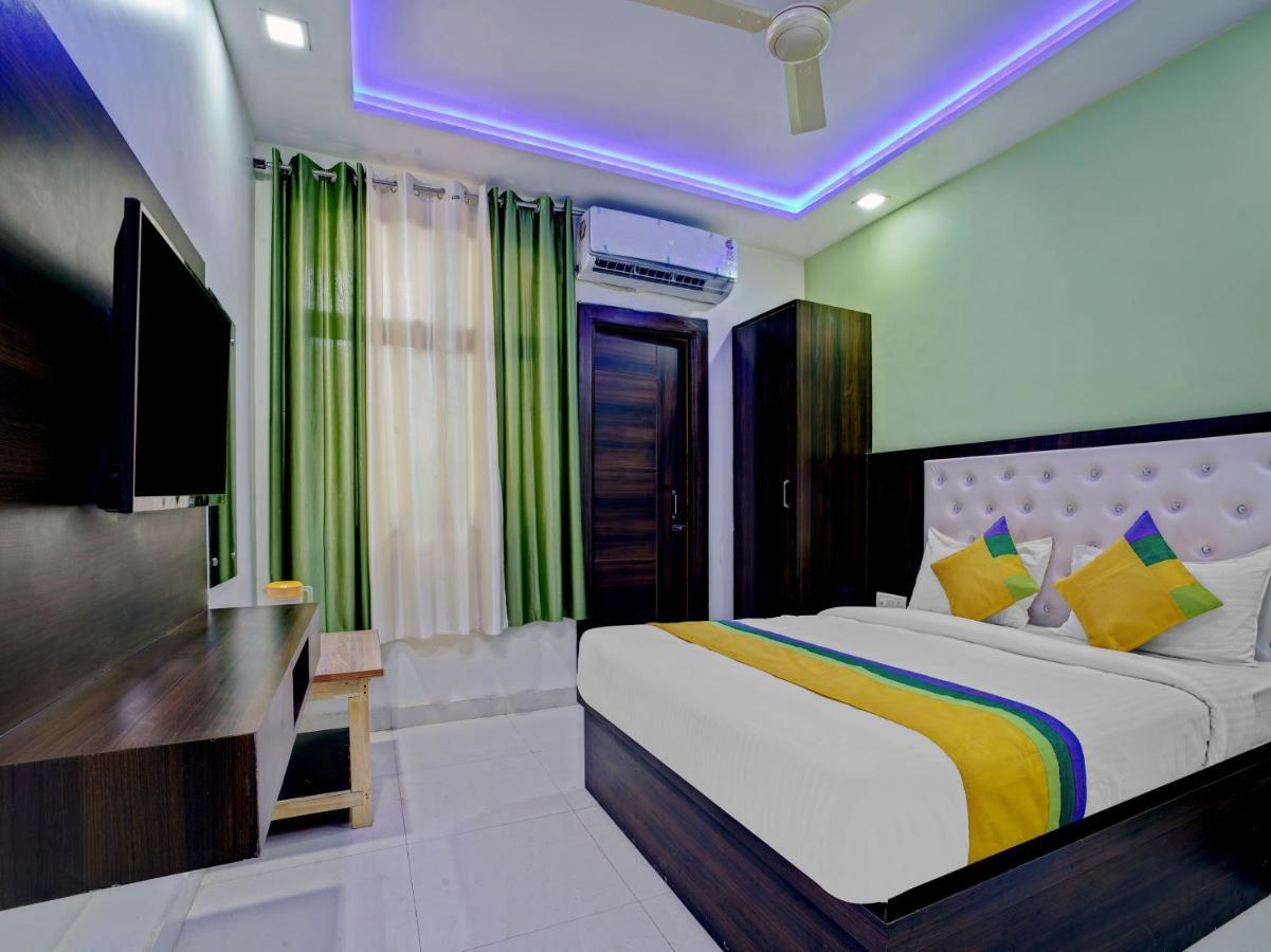 Hotel The Orient Tree, Agra Агра Екстериор снимка