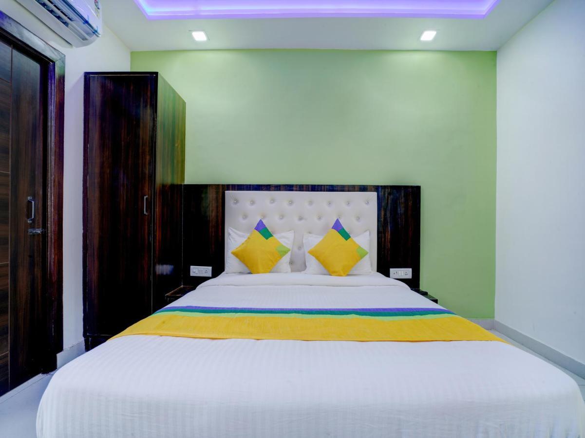 Hotel The Orient Tree, Agra Агра Екстериор снимка