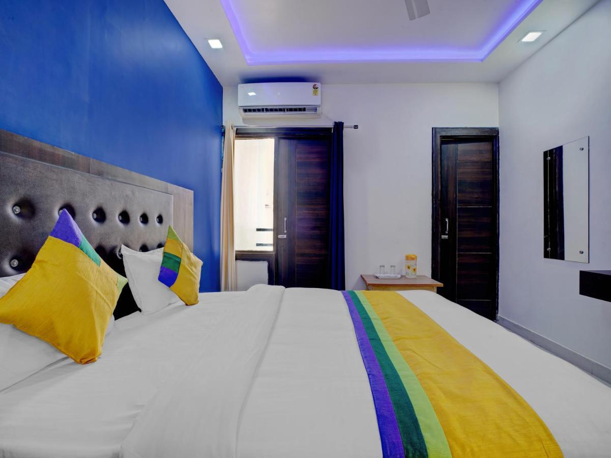 Hotel The Orient Tree, Agra Агра Екстериор снимка