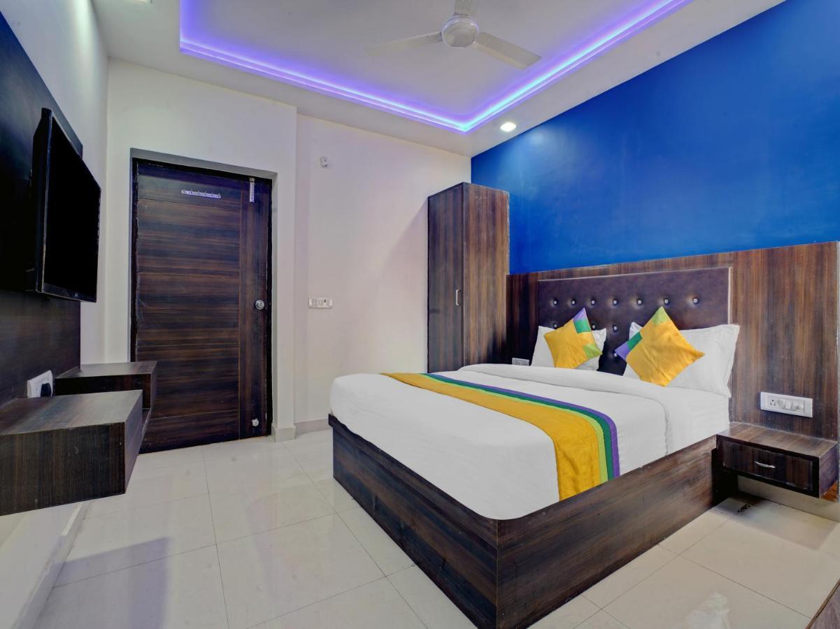 Hotel The Orient Tree, Agra Агра Екстериор снимка