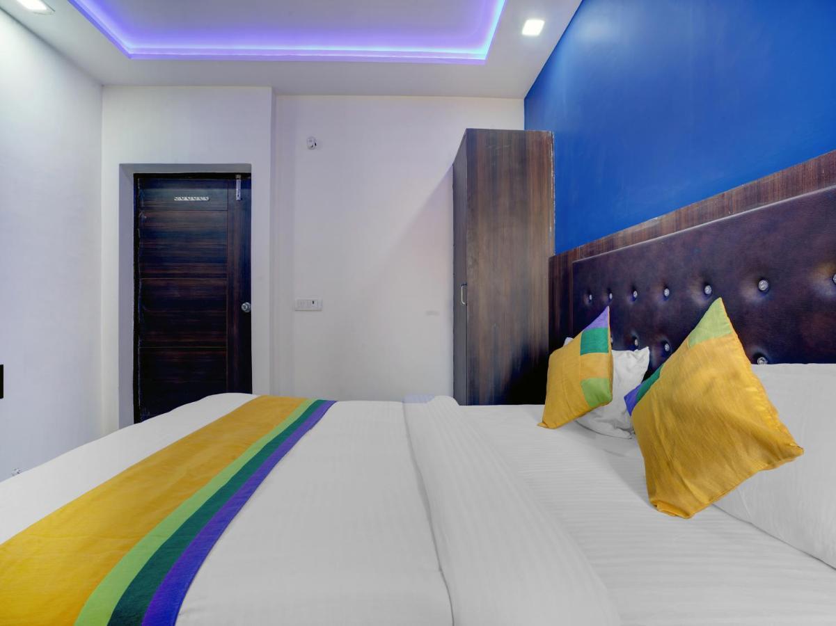 Hotel The Orient Tree, Agra Агра Екстериор снимка